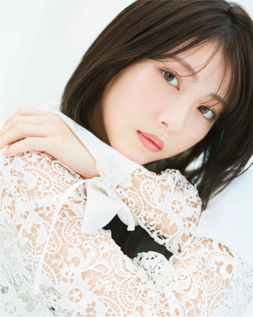 CAST浜辺美波さん
